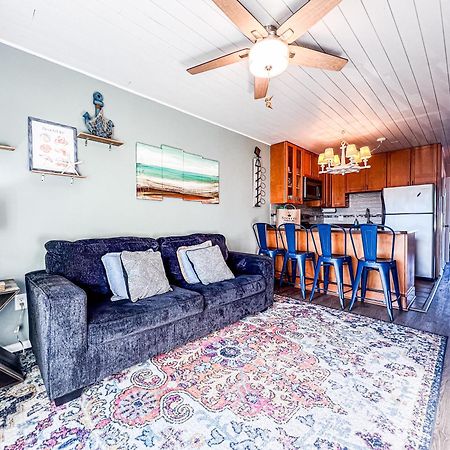 Cozy Beach Condo Sleeps 6 Pool Carolina Beach Esterno foto